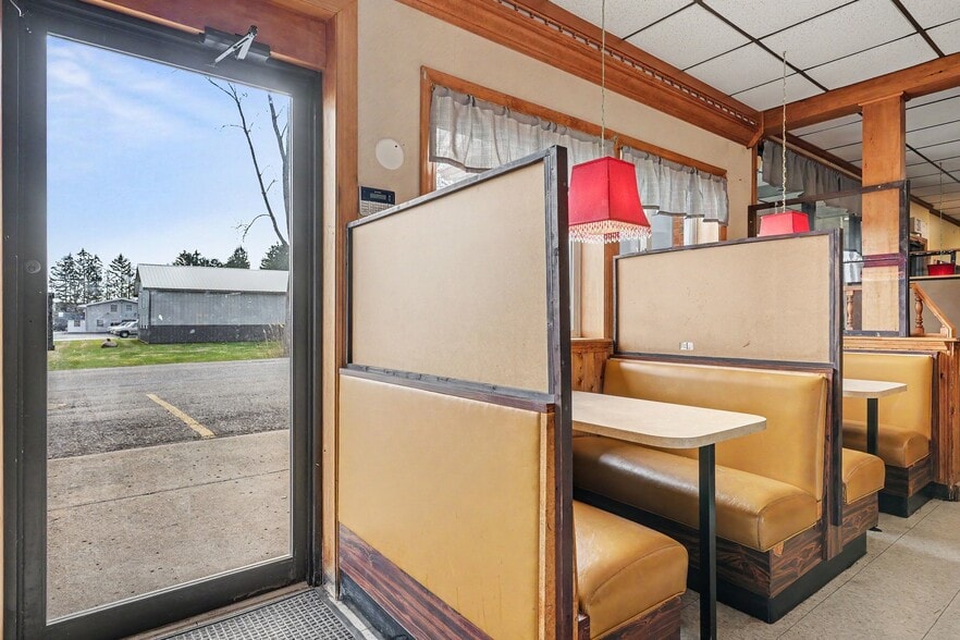 552 Rt-104, Ontario, NY for sale - Building Photo - Image 2 of 22