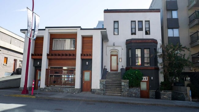 More details for 681 Herald St, Victoria, BC - Multifamily for Sale