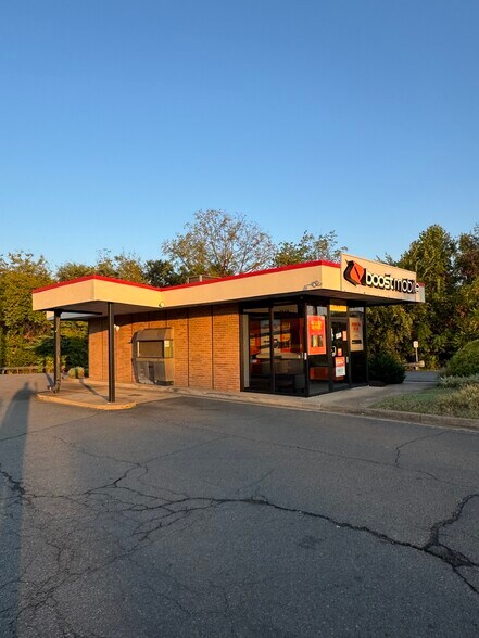 7410-7430 Sudley Rd, Manassas, VA à louer - Photo du bâtiment - Image 2 de 3