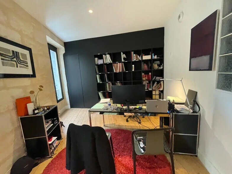 Retail in Bordeaux for sale - Interior Photo - Image 2 of 14
