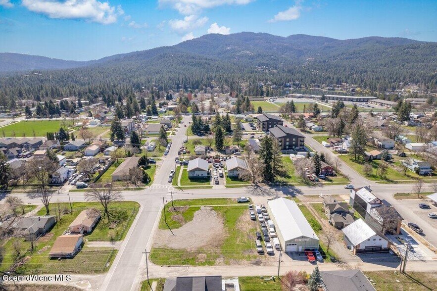 517 E 3rd Ave, Post Falls, ID à vendre - Aérien - Image 1 de 9