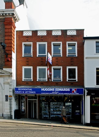 Plus de détails pour 3 Bridge St, Leatherhead - Bureau à louer