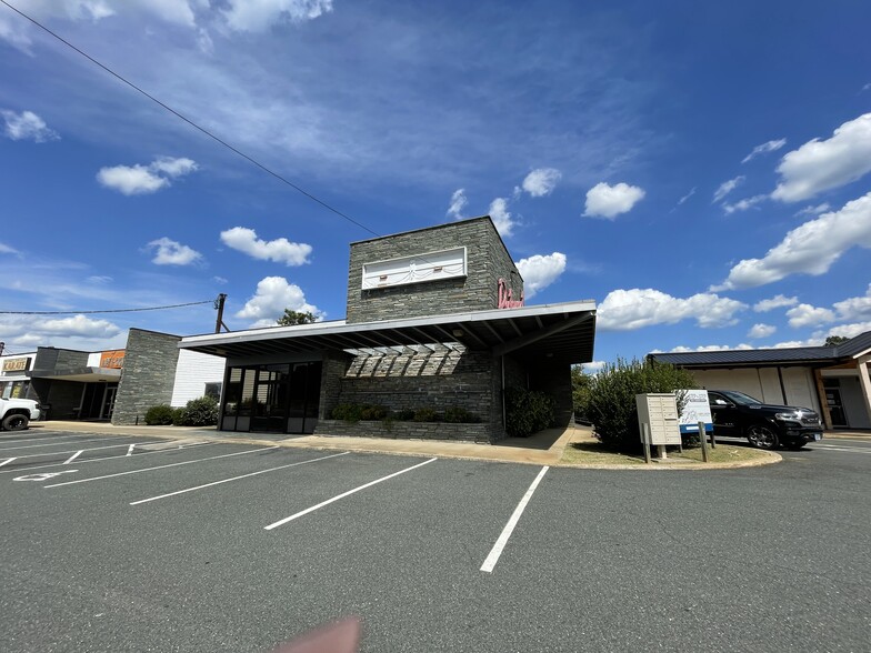 4529-4525 S Amherst Hwy, Madison Heights, VA for lease - Building Photo - Image 2 of 5