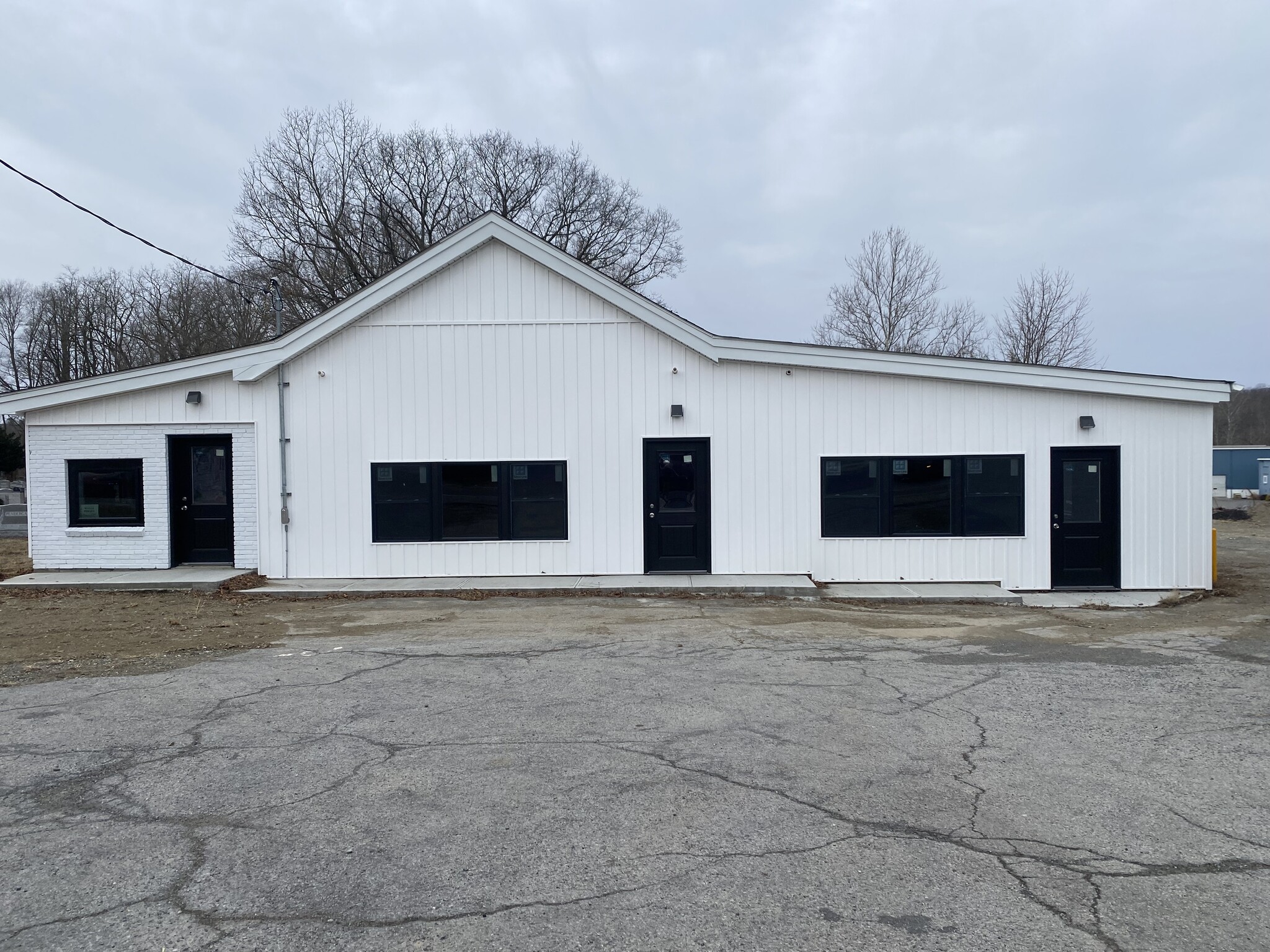 137 Overlook Rd, Poughkeepsie, NY for lease Primary Photo- Image 1 of 30