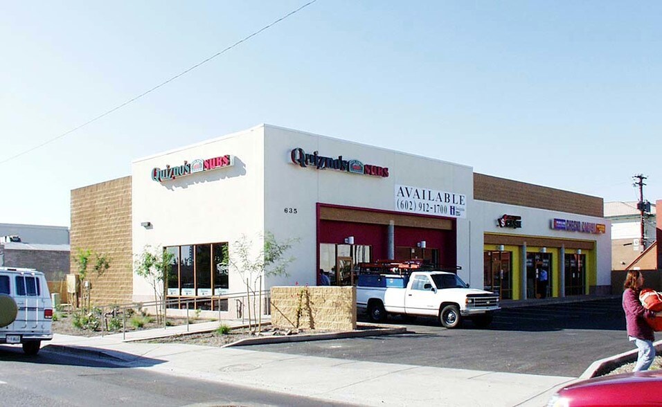 635 E Indian School Rd, Phoenix, AZ à louer - Photo du bâtiment - Image 2 de 11