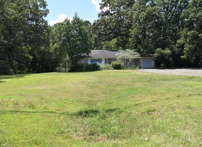 More details for 4992 Holly Springs Pky, Woodstock, GA - Office for Sale