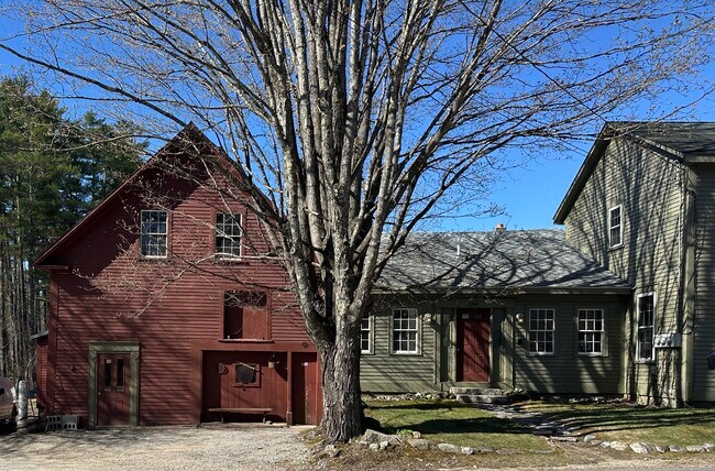 Plus de détails pour 298 2nd NH Tpke, Hillsborough, NH - Commerce de détail à vendre