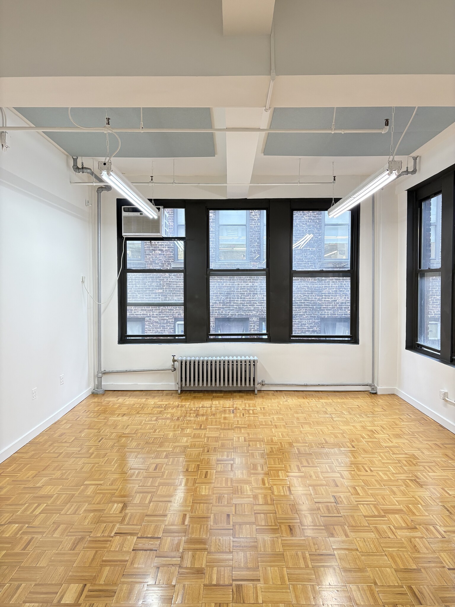 325 W 38th St, New York, NY à louer Photo intérieure- Image 1 de 5