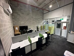 132 Corrimal St, Wollongong for lease Interior Photo- Image 2 of 7