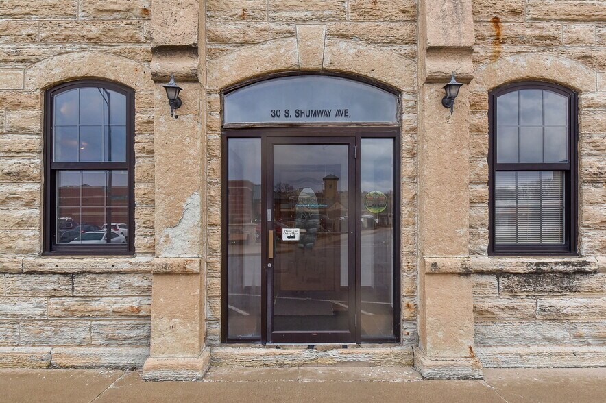 30 S Shumway Ave, Batavia, IL à vendre - Photo du bâtiment - Image 3 de 65