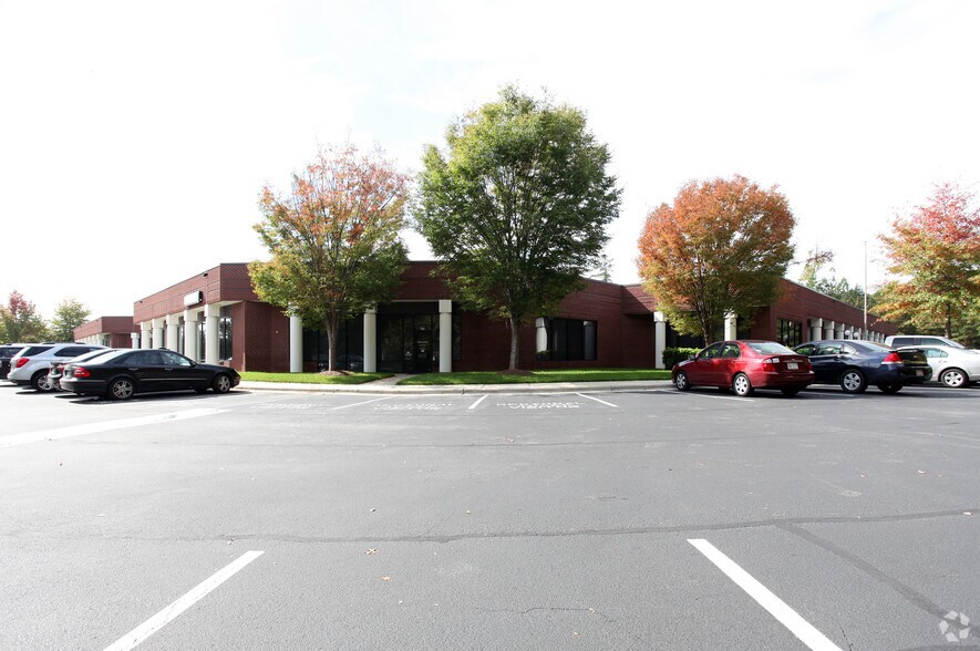 4501 Atlantic Ave, Raleigh, NC for lease - Building Photo - Image 3 of 19