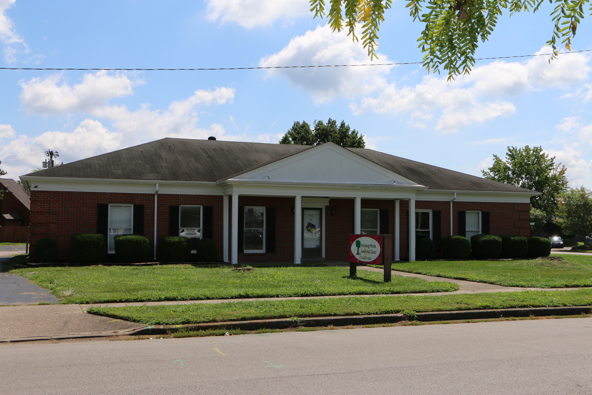 721 Chuck Gray Ct, Owensboro, KY for sale Primary Photo- Image 1 of 1