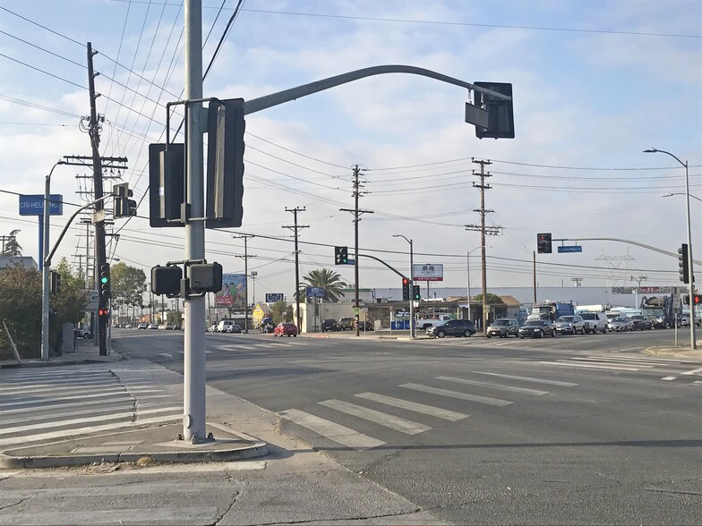 8416 Lankershim Blvd, Sun Valley, CA for lease - Building Photo - Image 3 of 6