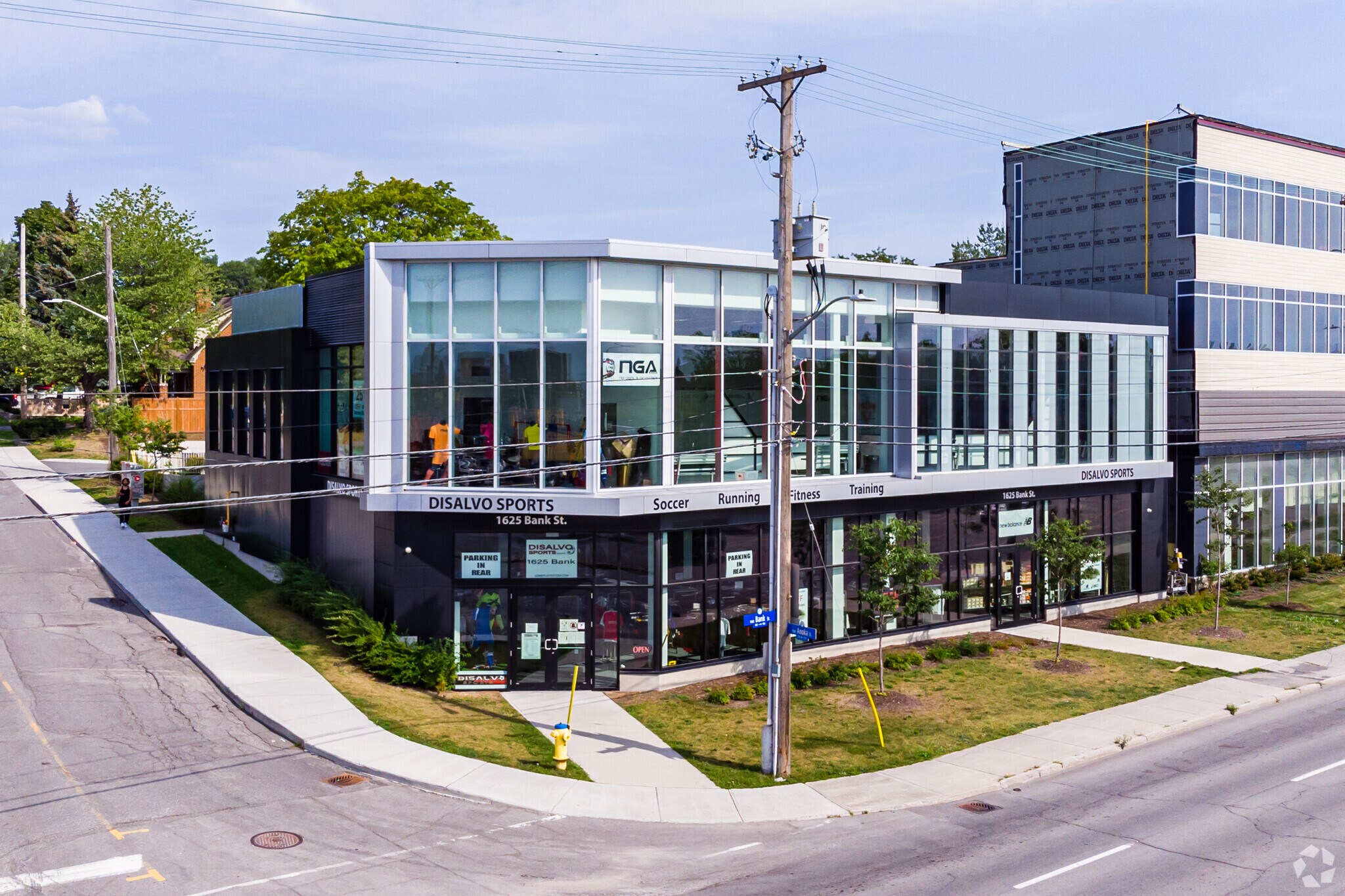 1625 Bank St, Ottawa, ON à vendre Photo du bâtiment- Image 1 de 1