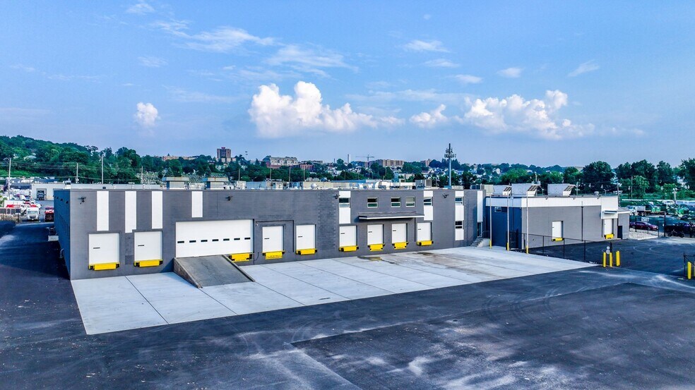 83 Broad Ave, Fairview, NJ à louer - Photo du bâtiment - Image 2 de 19