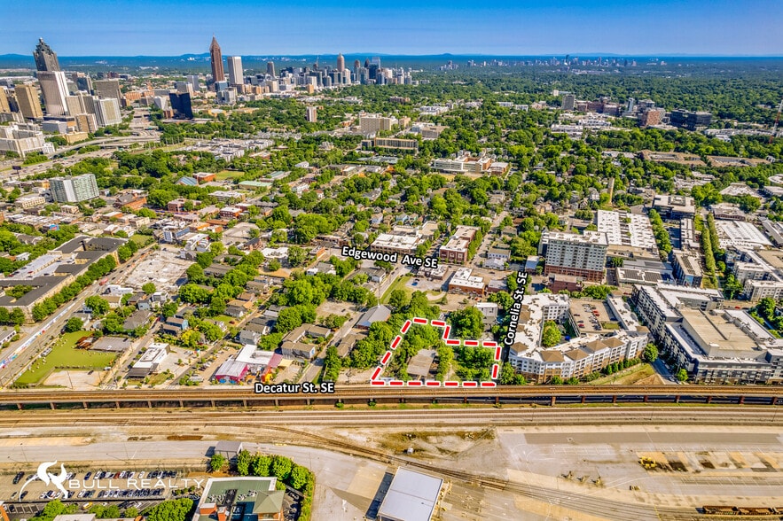 594 Decatur St SE, Atlanta, GA for sale - Building Photo - Image 2 of 16