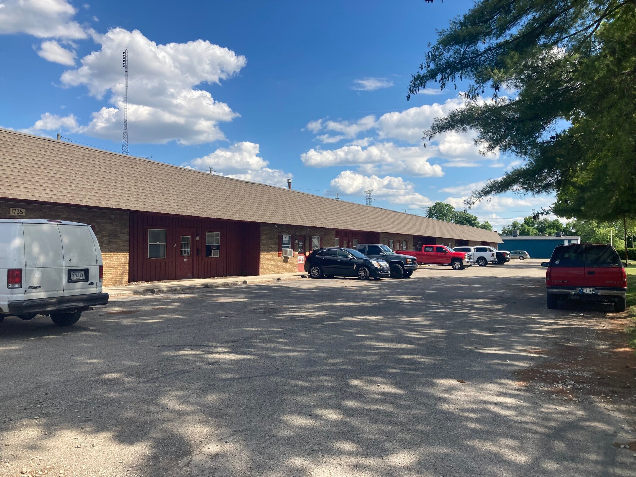 1715-1735 Expo Ln, Indianapolis, IN for lease Primary Photo- Image 1 of 8