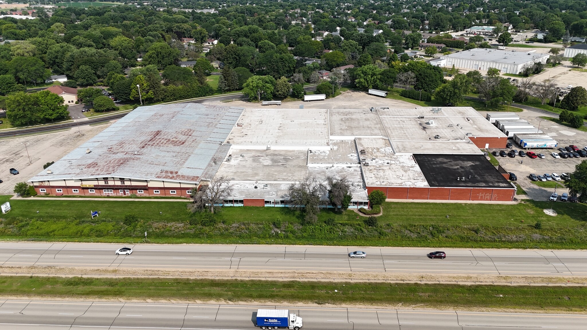301 Broadway Dr, Sun Prairie, WI à vendre Photo du bâtiment- Image 1 de 6