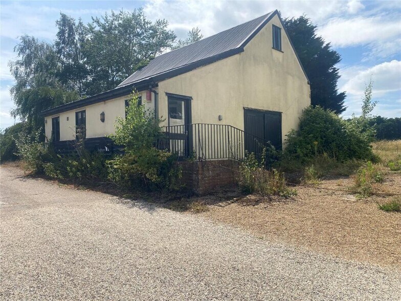Braintree Rd, Great Bardfield à vendre - Photo du bâtiment - Image 2 de 14