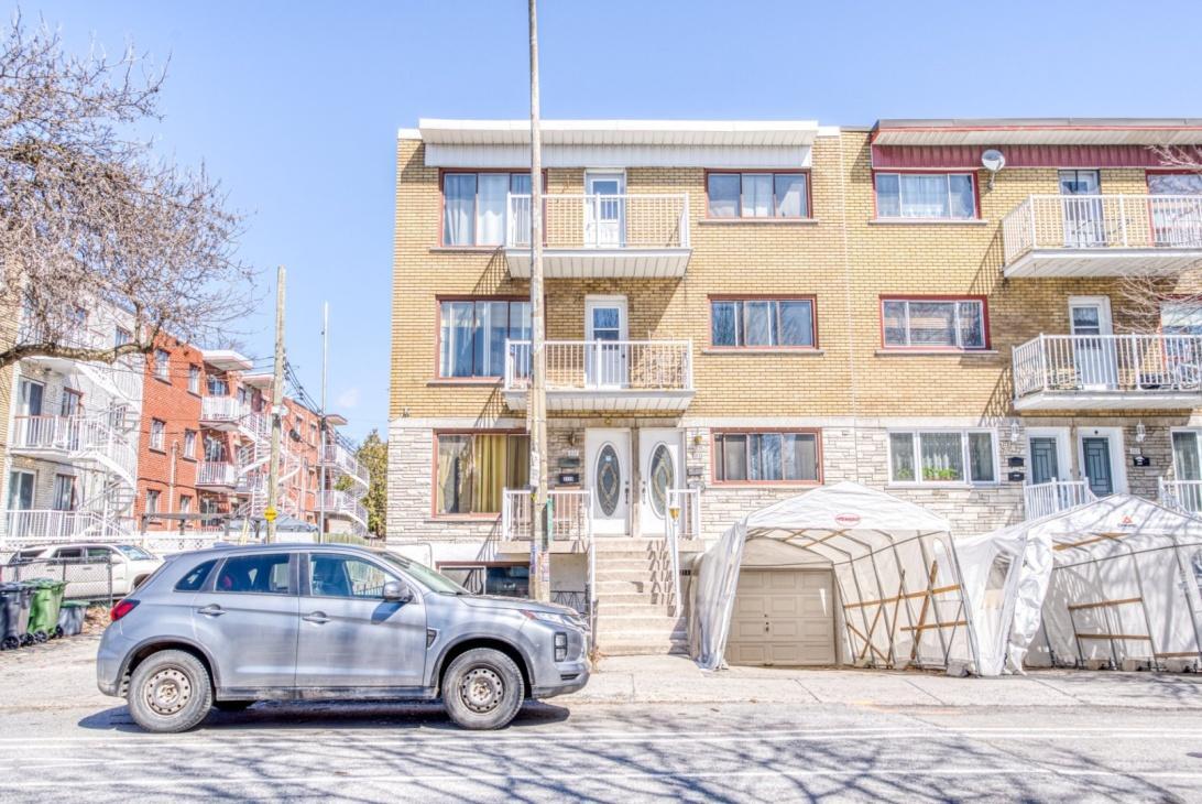 2137 Rue Liébert, Montréal, QC for sale Primary Photo- Image 1 of 5
