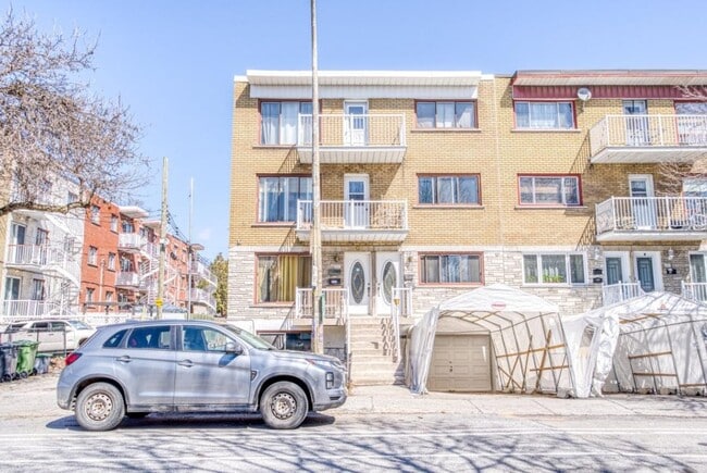 More details for 2137 Rue Liébert, Montréal, QC - Multifamily for Sale