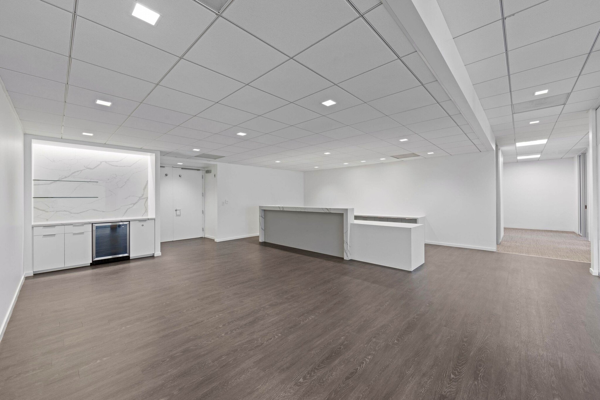 4270 Executive Sq, La Jolla, CA for lease Interior Photo- Image 1 of 7
