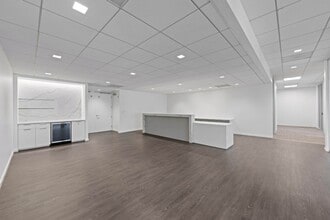 4270 Executive Sq, La Jolla, CA for lease Interior Photo- Image 1 of 7