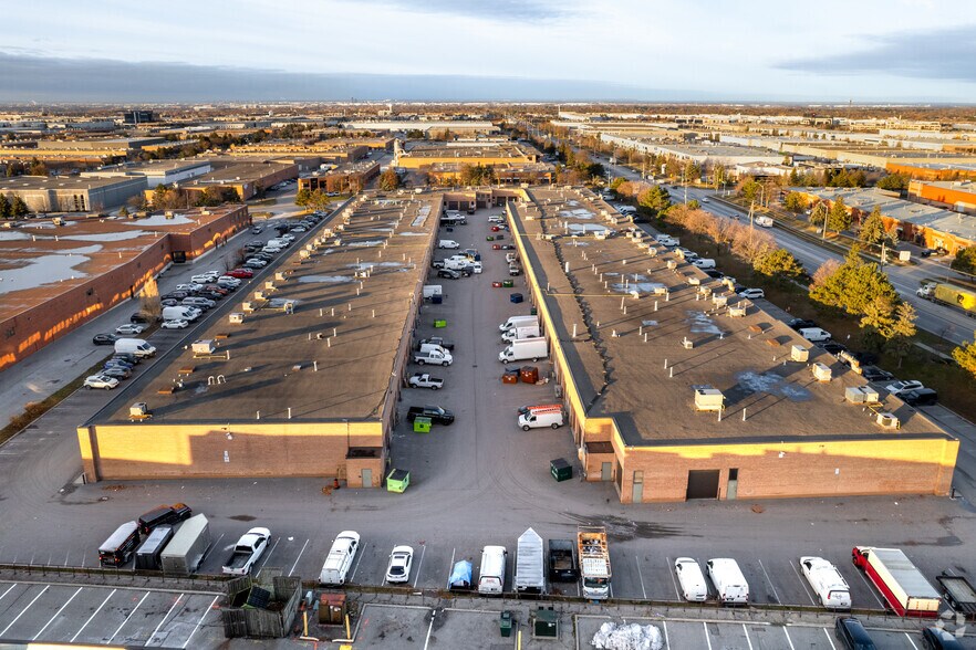 665 Millway Ave, Vaughan, ON à louer - Photo du bâtiment - Image 2 de 3