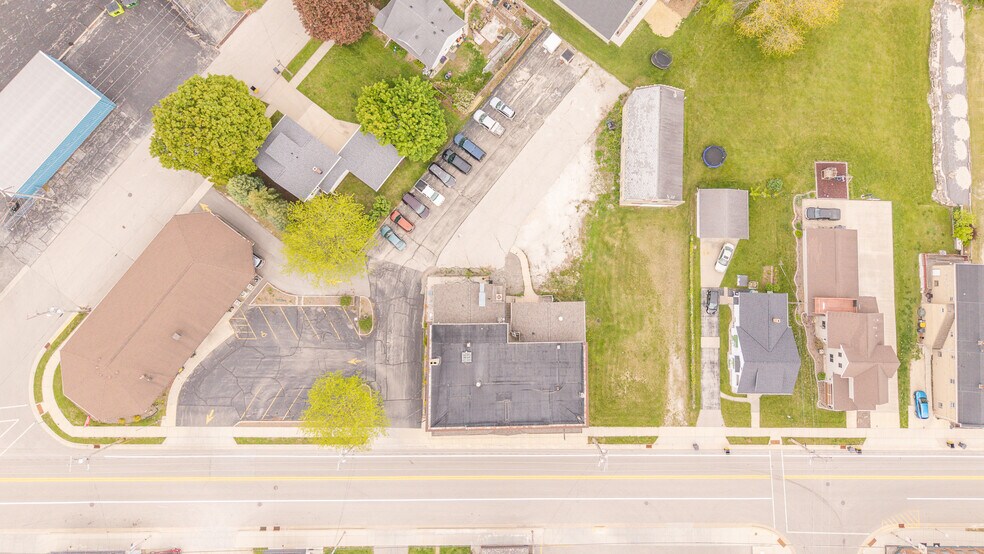 1302 Main st, Saint Cloud, WI à vendre - Photo du bâtiment - Image 3 de 31