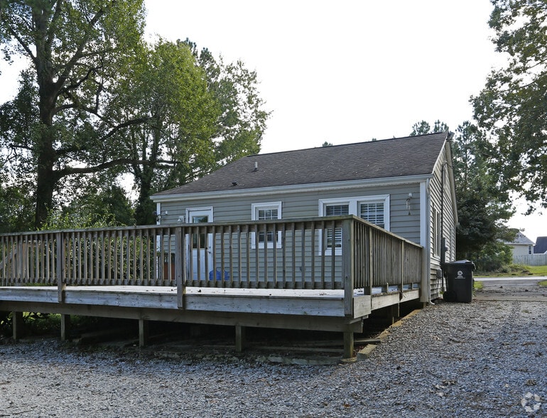 721 Holly Springs Rd, Holly Springs, NC for lease - Building Photo - Image 2 of 2