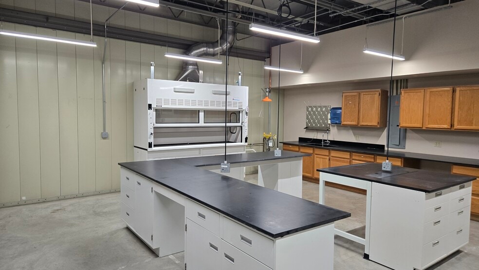 2701 Kent Ave, West Lafayette, IN for lease - Building Photo - Image 3 of 7