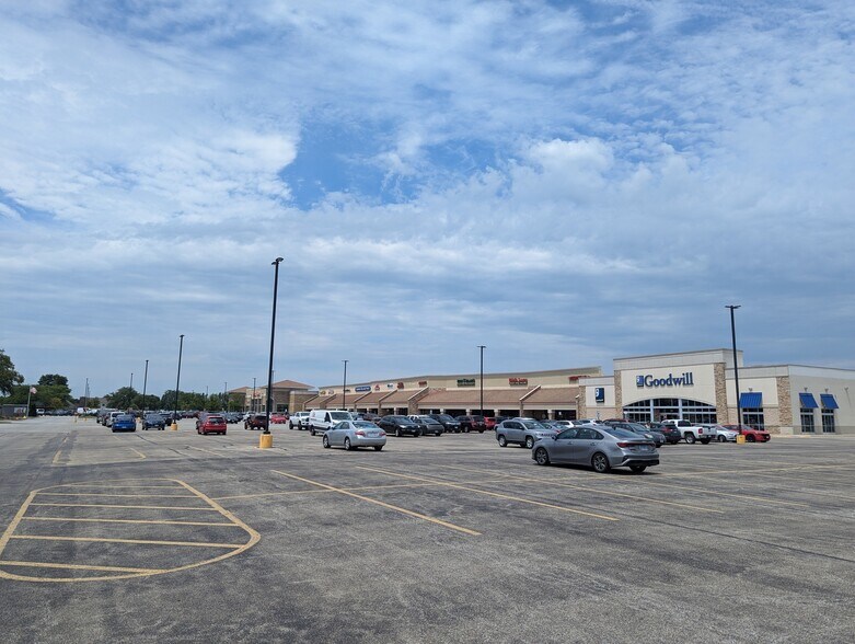 455 Main St NW, Bourbonnais, IL à vendre - Photo du bâtiment - Image 2 de 4