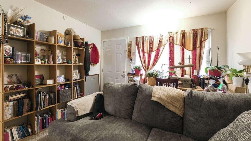 2120 E 22nd St, Oakland, CA à vendre - Photo du bâtiment - Image 3 de 59