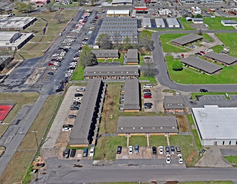 123 Commercial Dr, Stuttgart, AR for sale - Building Photo - Image 3 of 3