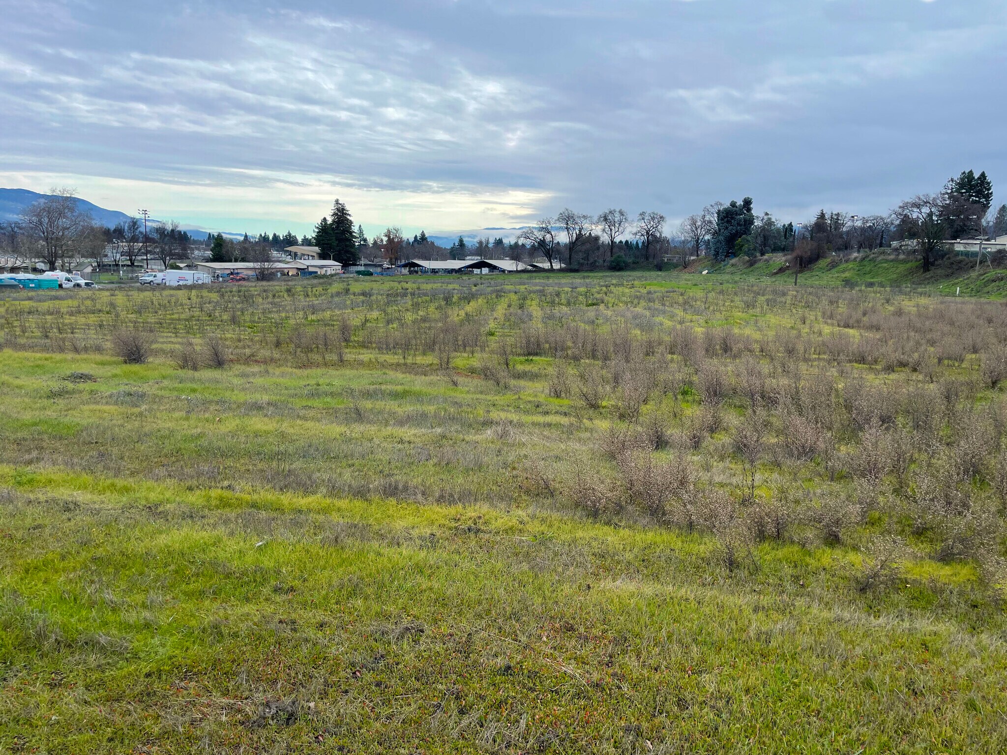 1 Ford Rd, Ukiah, CA à vendre Photo principale- Image 1 de 8