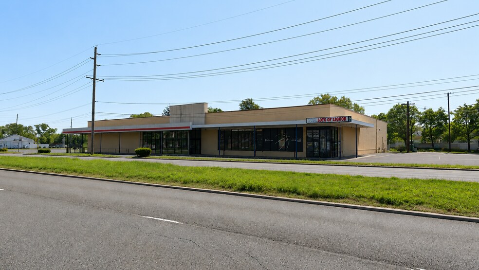 811 W Route 130, Burlington, NJ à vendre - Photo du bâtiment - Image 1 de 2