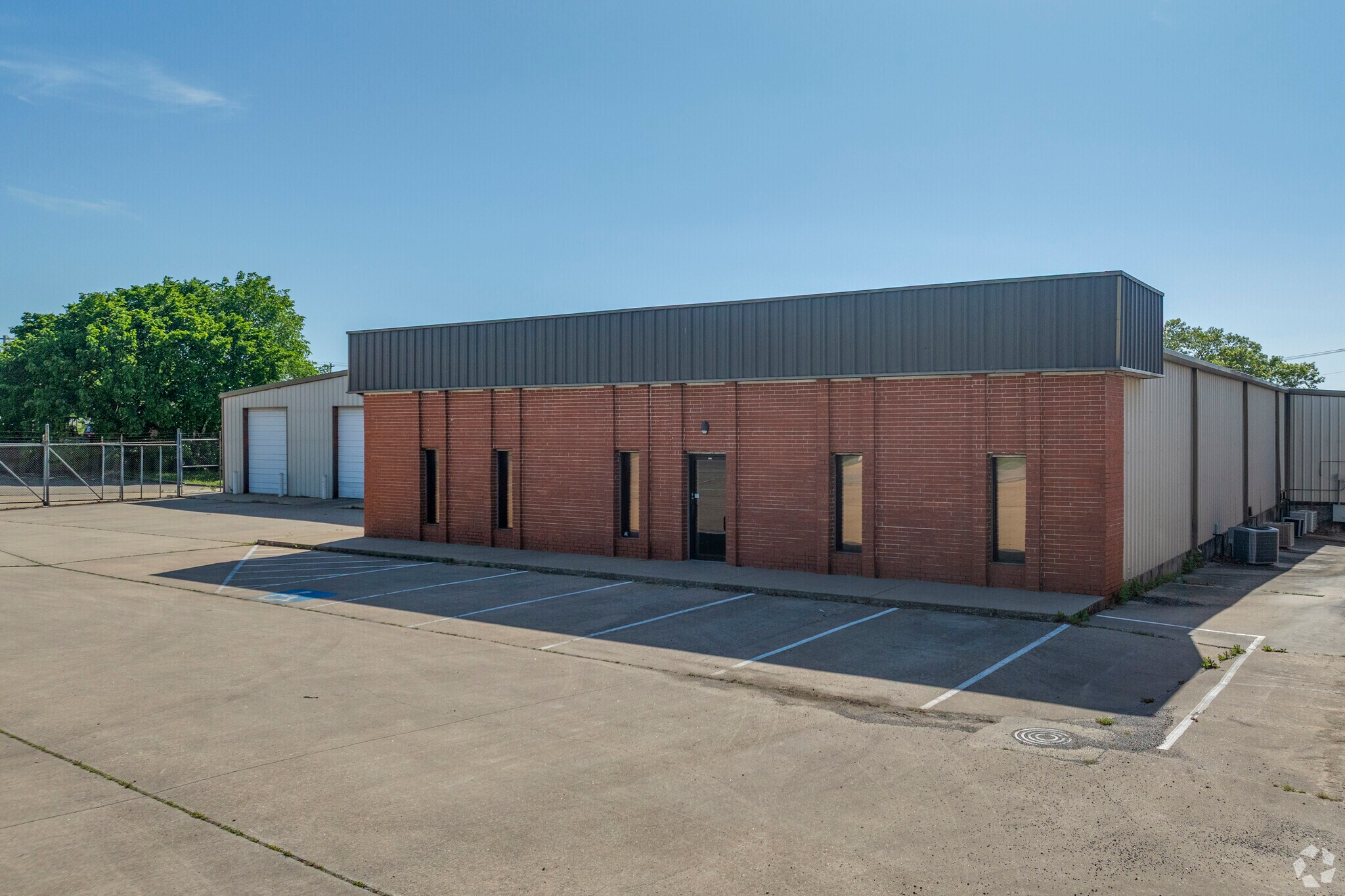 710 S Adams St, Sapulpa, OK à vendre Photo principale- Image 1 de 68