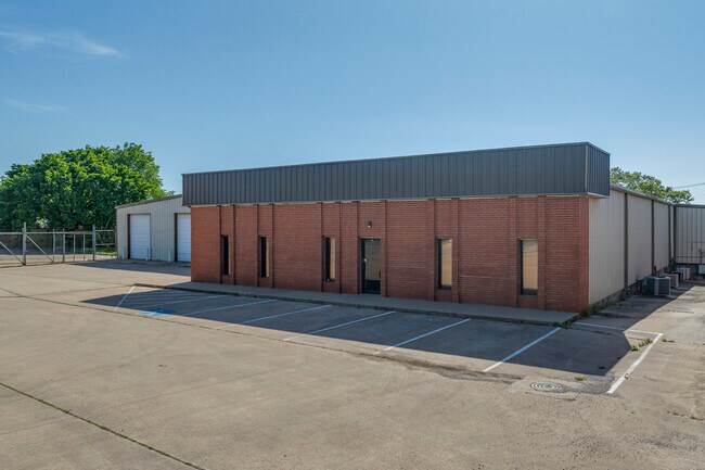 Plus de détails pour 710 S Adams St, Sapulpa, OK - Industriel à vendre