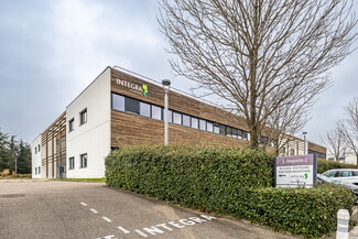 Plus de détails pour Local d'activités à louer