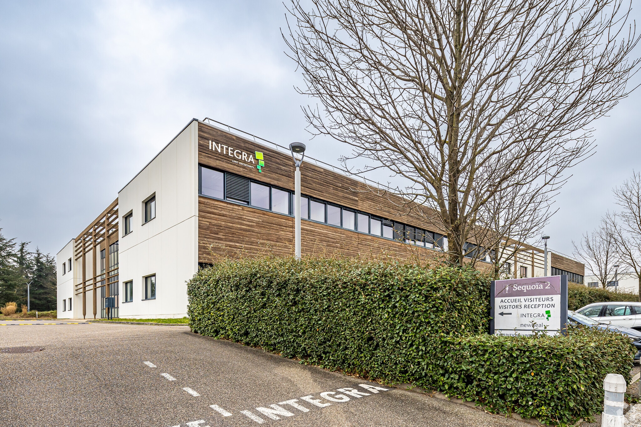 Flex in Saint-Priest for lease Primary Photo- Image 1 of 3