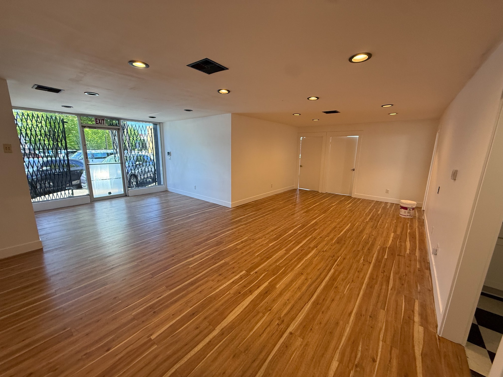 1132 SE Salmon St, Portland, OR for sale Interior Photo- Image 1 of 5