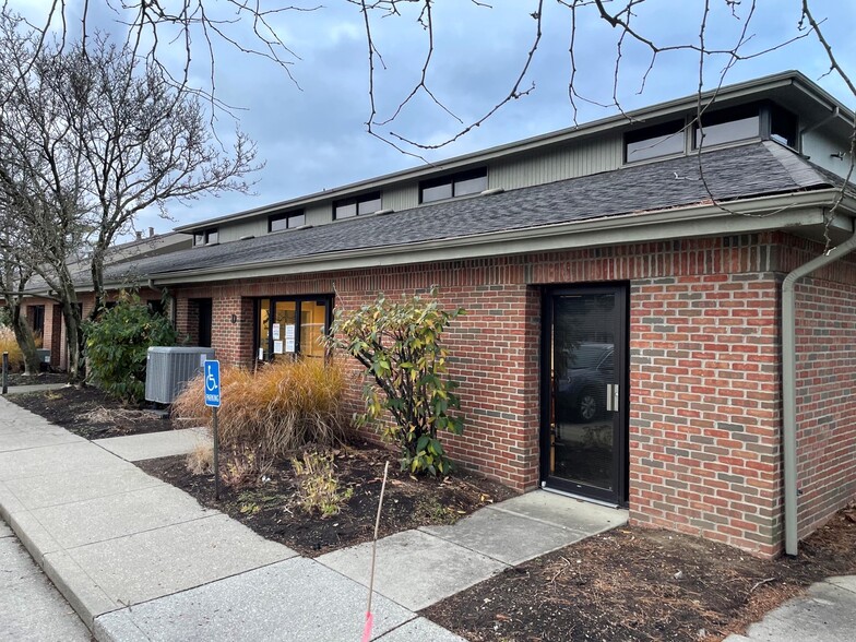 550 S Cleveland Ave, Westerville, OH à louer - Photo du bâtiment - Image 2 de 10