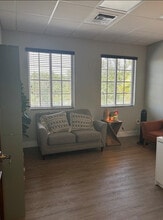12855 SW 132nd St, Miami, FL à louer Photo intérieure- Image 2 de 16