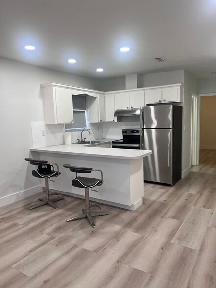 1212 SW 30th Pl, Miami, FL for sale - Building Photo - Image 3 of 13