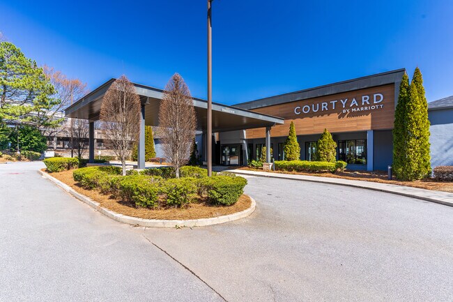 Plus de détails pour 2045 S Park Pl SE, Atlanta, GA - Services hôteliers à vendre