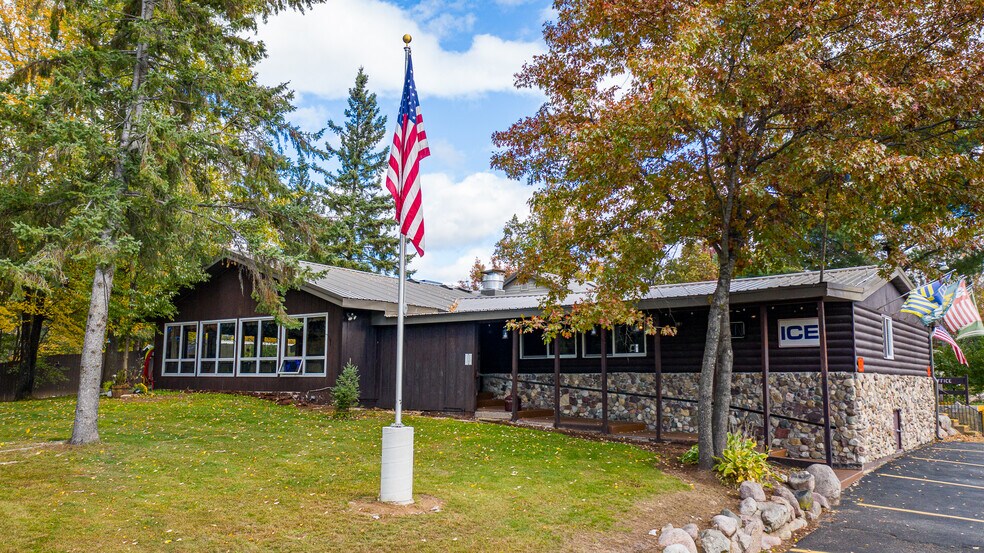 N10184 Parkway Rd, Crivitz, WI à vendre - Photo principale - Image 1 de 1