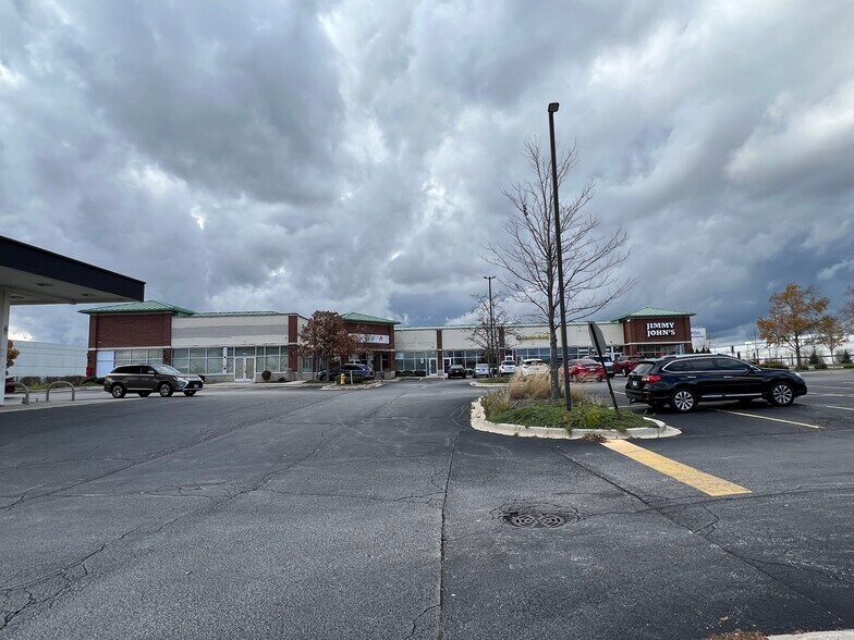 Remington Blvd, Bolingbrook, IL à louer - Photo du bâtiment - Image 2 de 4