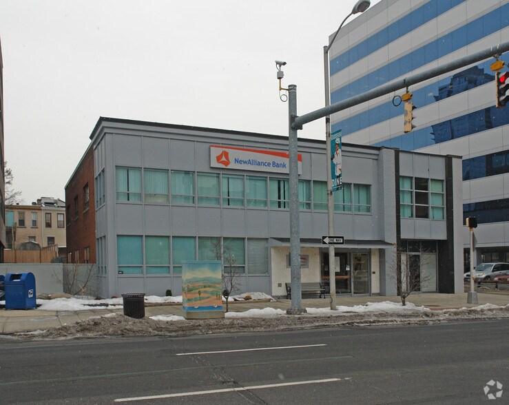 550 Summer St, Stamford, CT à louer - Photo du bâtiment - Image 3 de 4