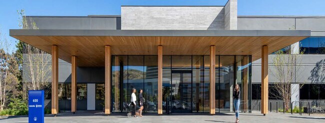 Plus de détails pour 650 Gateway Blvd, South San Francisco, CA - Local d'activités à louer