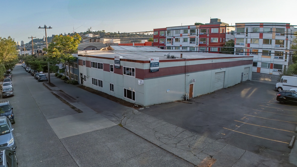 3631 Interlake Ave N, Seattle, WA for sale - Building Photo - Image 3 of 5